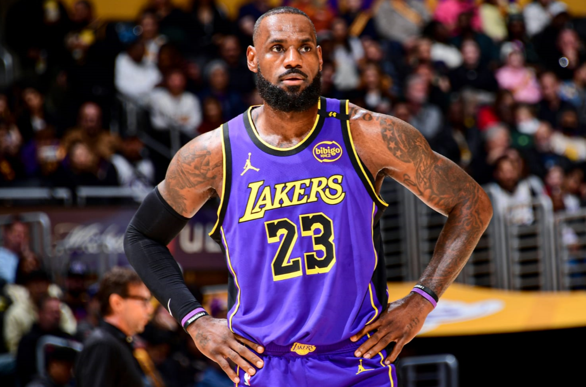 Lakers amid fire