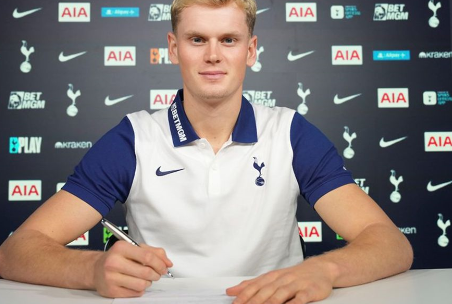 Spurs new signee