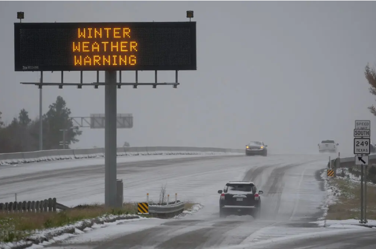 Snow in Houston, Texas: A Historic Winter Storm Brings Joy and Challenges 4 image 38