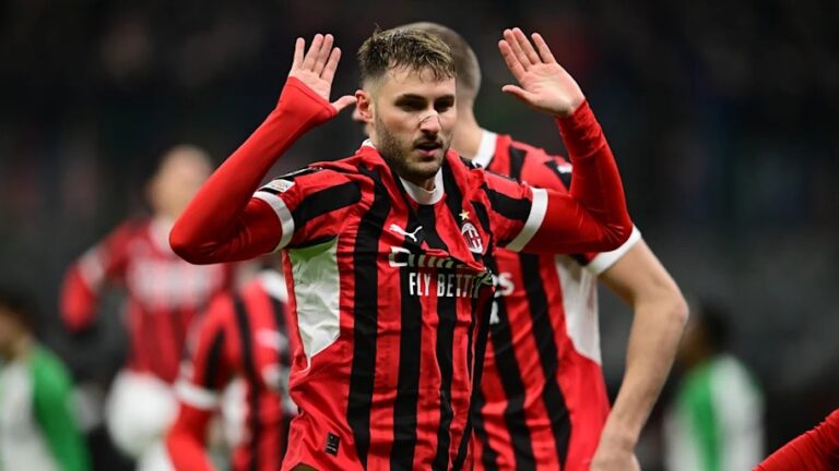 Gimenez Backs Former Club Feyenoord for Deep Champions League Run 1 Gimenez backs