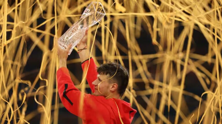 Jakub Mensik Stuns Djokovic to Claim First ATP Title in Miami 1 jakub