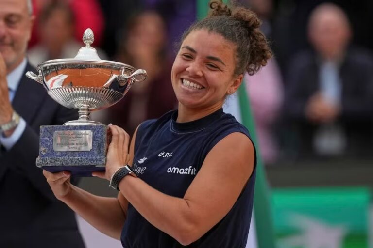 Paolini Stuns Gauff to Win Historic Rome Masters Title 1 WhatsApp Image 2025 05 18 at 9.19.15 AM (2)