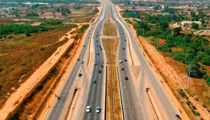 Lagos–Calabar Coastal Highway: The significance of celebrating 30km out of 700km. By Yomi Akinfesoye 3 Coastal Highway 1