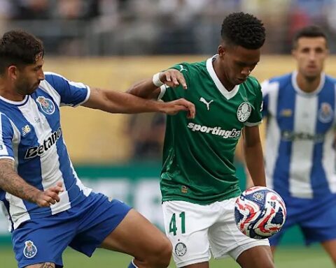 Palmeiras and Porto