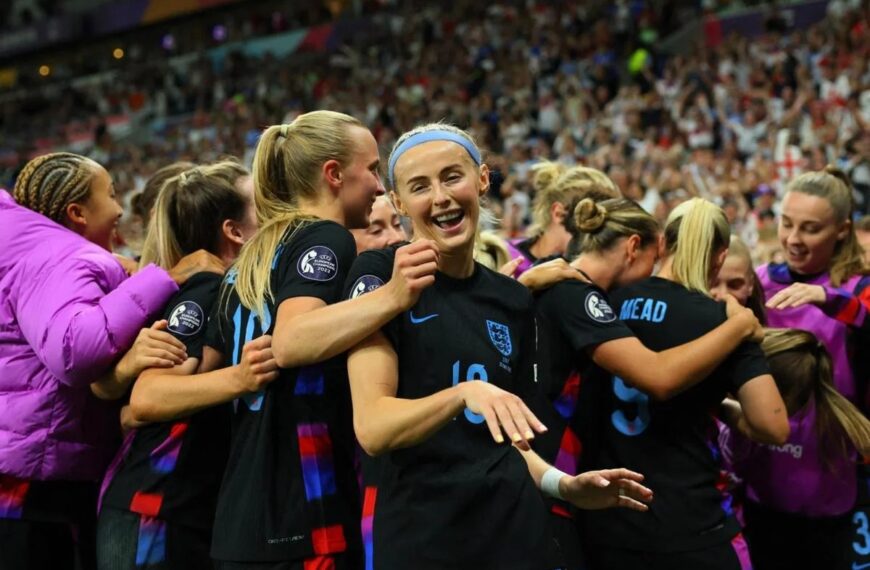 Lionesses Break Italian Curse to Reach Euro Final