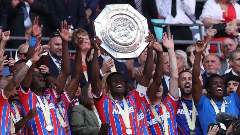 Crystal Palace stun Liverpool to win the Community Shield 1 CRYSTAL PALACE