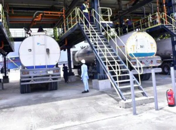 Dangote Refinery Set to Kick Off Direct Fuel Distribution as 1,000 Trucks Arrive