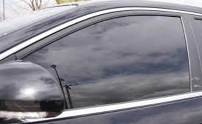 Image of a tinted glass courtesy of Cable