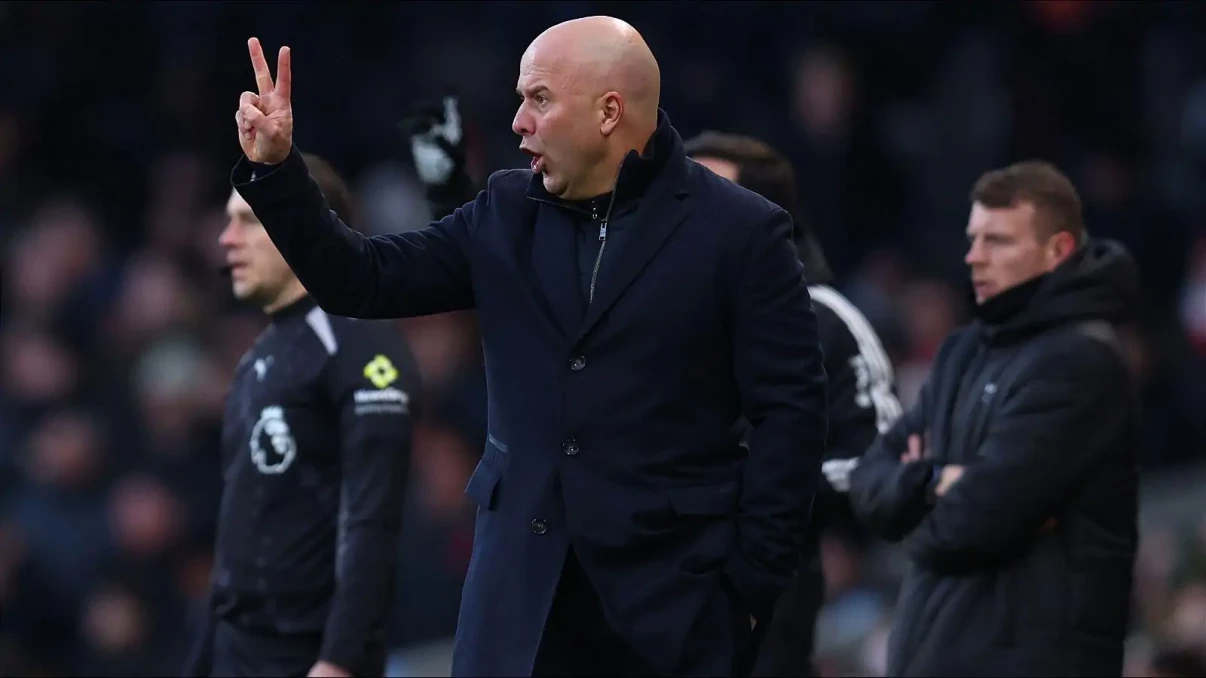 arne slot manager of liverpool