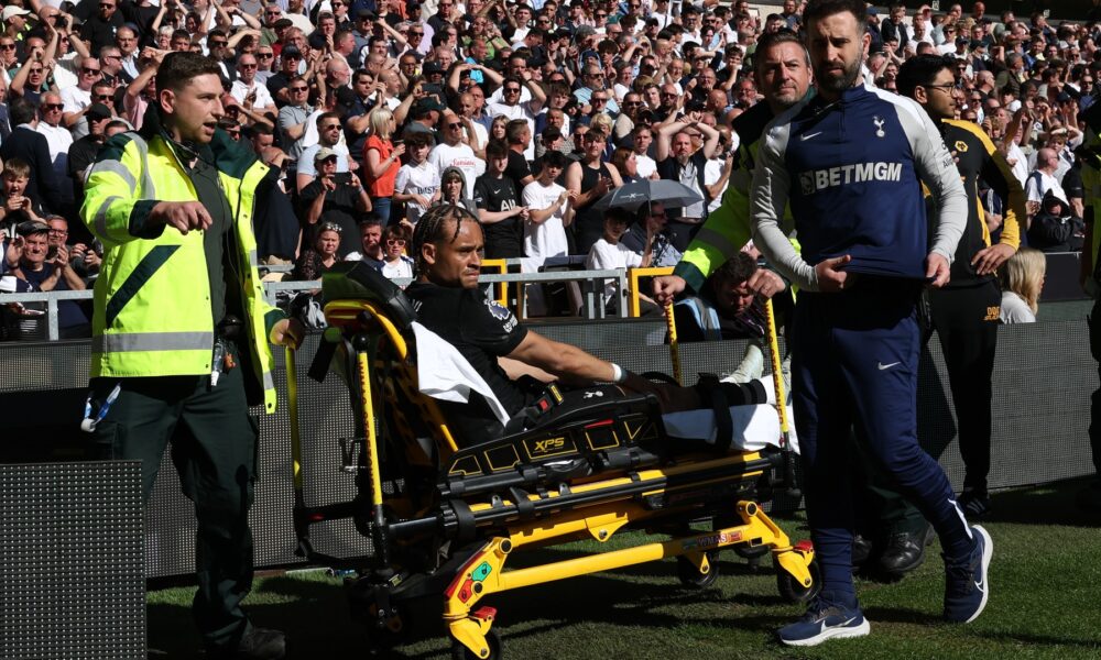 xavi simons tottenham hotspur leaves 1076160986